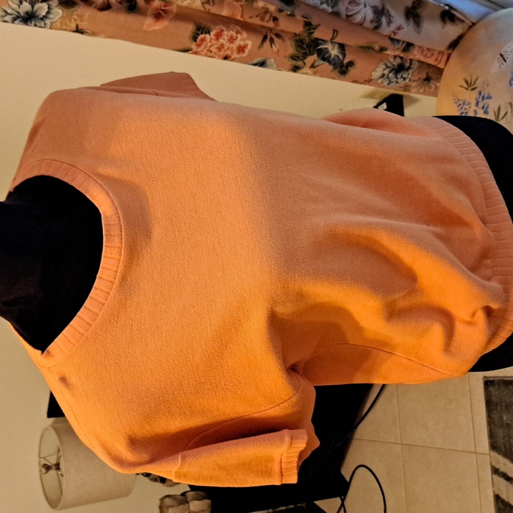 Orange tee